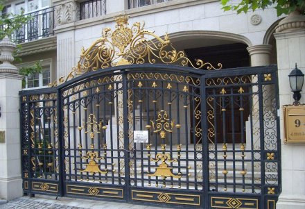 別墅鐵藝大門定制貴不貴？