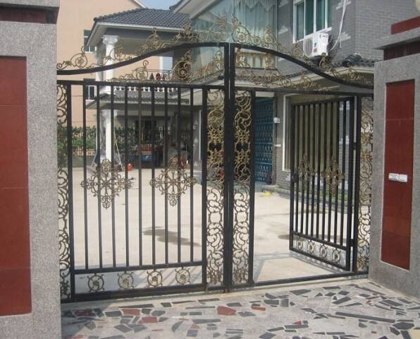 天津濱海新區(qū)中塘鎮(zhèn)鐵藝護(hù)欄-中式庭院圍欄現(xiàn)貨安裝