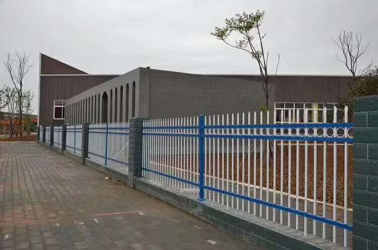 天津濱海新區(qū)中塘鎮(zhèn)鐵藝護(hù)欄-中式庭院圍欄現(xiàn)貨安裝